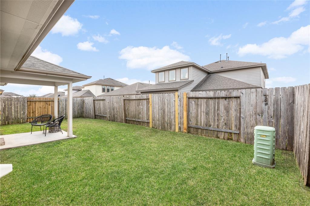 8102 Fieldfare Drive, Rosharon, Texas image 25
