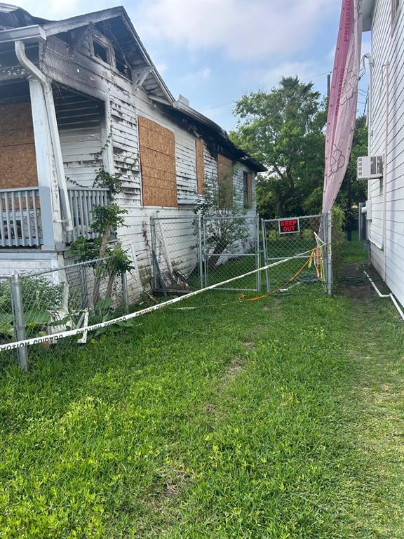 3710 Avenue Q 1/2, Galveston, Texas image 3