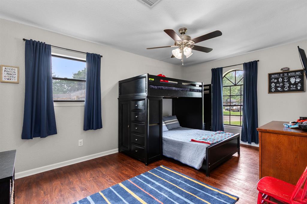 1453 Pin Oak Drive, Bellville, Texas image 18