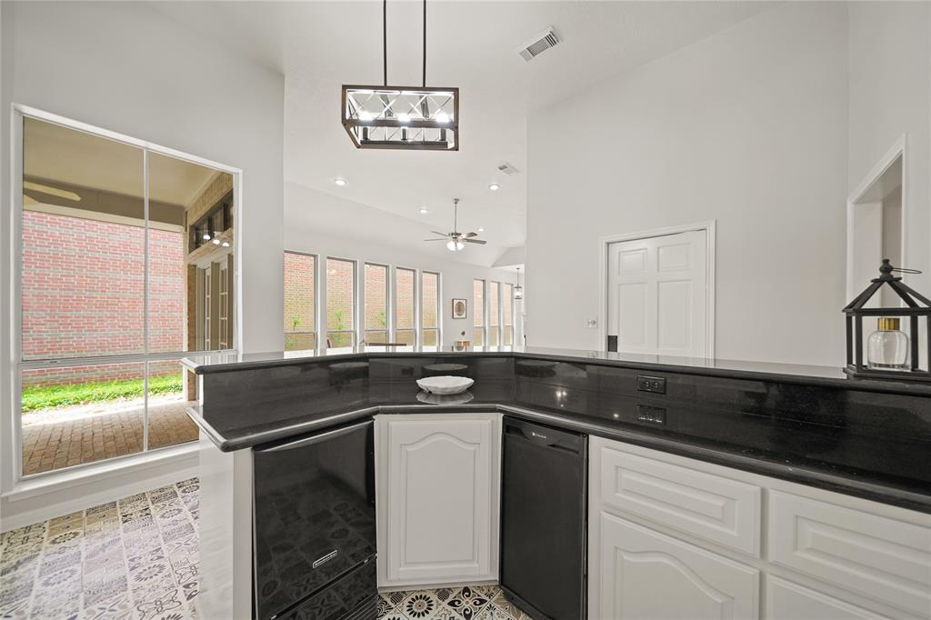 120 Summerwood Street, Beaumont, Texas image 10