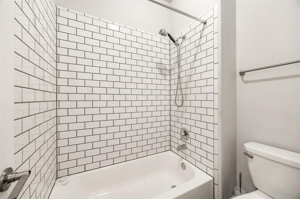 12510 Sherborne Castle Court, Tomball, Texas image 18