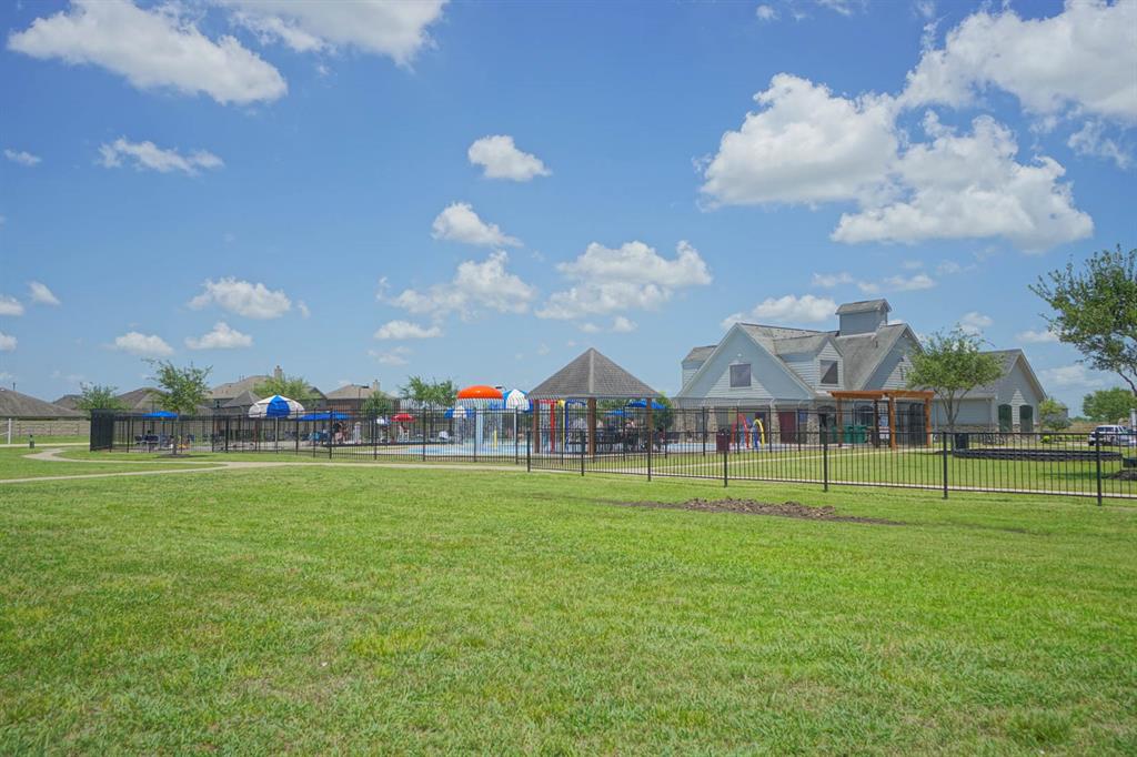 9514 Garnet Grove Drive, Iowa Colony, Texas image 11