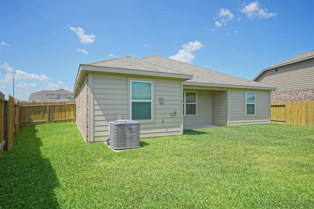 9514 Garnet Grove Drive, Iowa Colony, Texas image 5