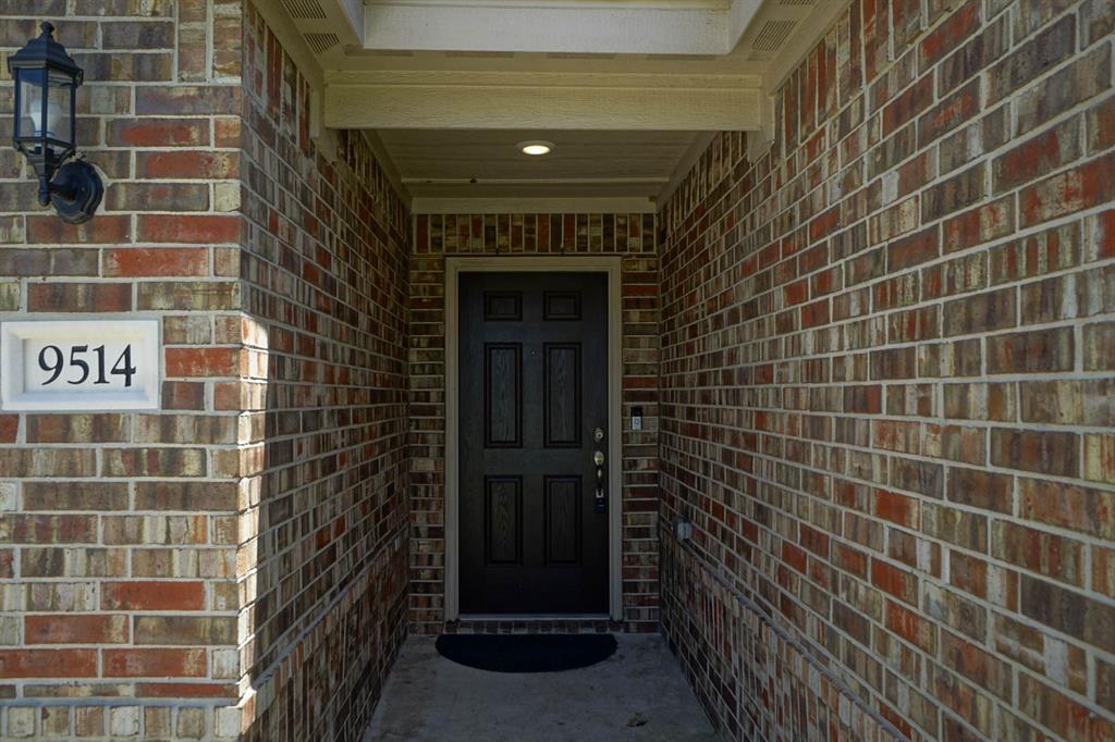 9514 Garnet Grove Drive, Iowa Colony, Texas image 15
