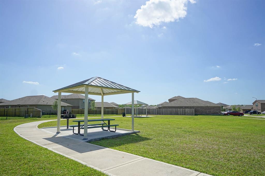 9514 Garnet Grove Drive, Iowa Colony, Texas image 13
