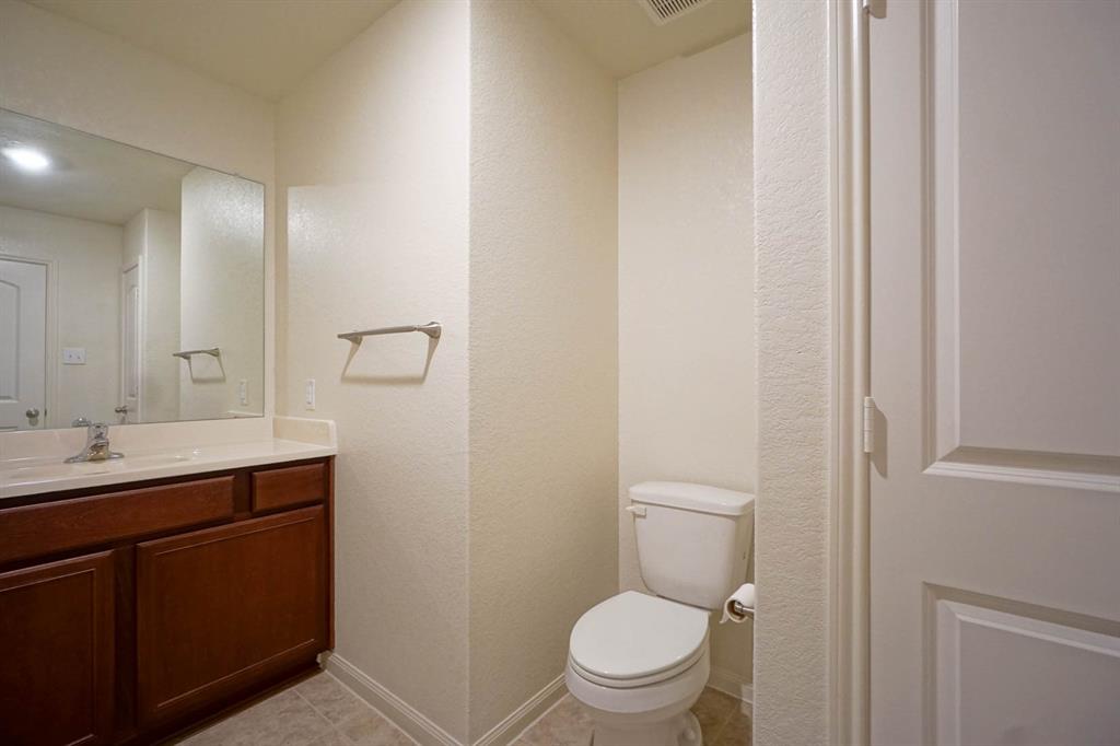 9514 Garnet Grove Drive, Iowa Colony, Texas image 42