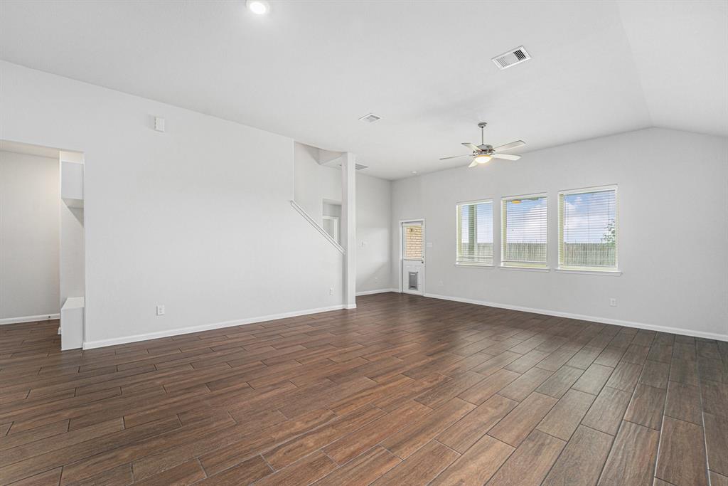 7714 Squall Lane, Baytown, Texas image 13