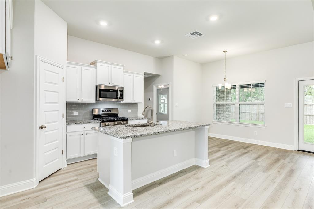 608 Greystone Lane, Angleton, Texas image 21