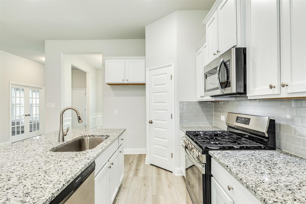 608 Greystone Lane, Angleton, Texas image 24