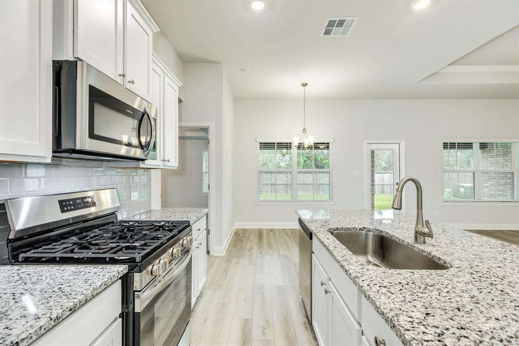 608 Greystone Lane, Angleton, Texas image 25