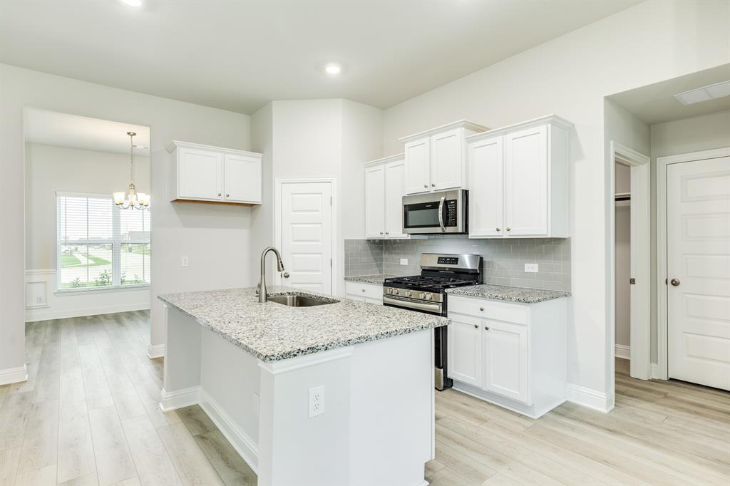 608 Greystone Lane, Angleton, Texas image 22
