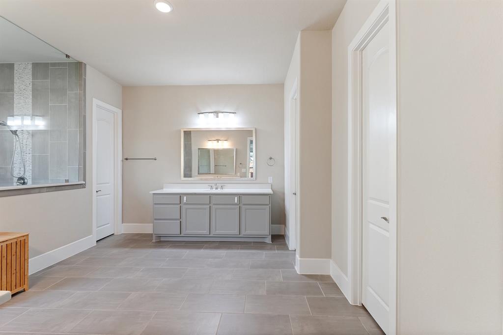 5807 Yango Terrace Lane, Sugar Land, Texas image 24