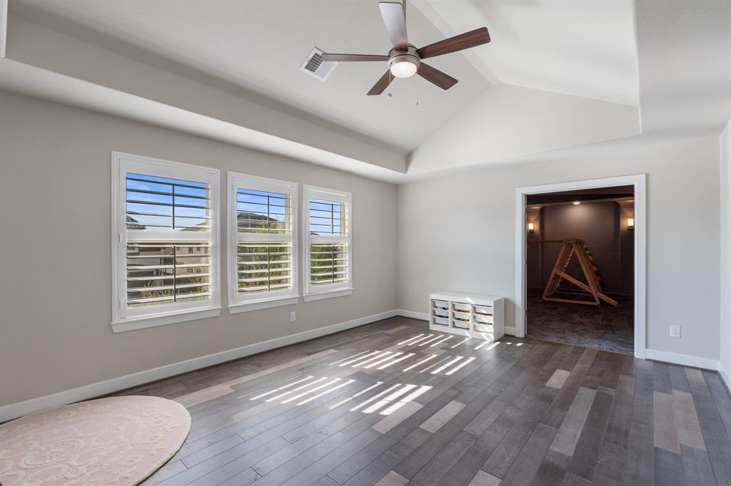 5807 Yango Terrace Lane, Sugar Land, Texas image 29