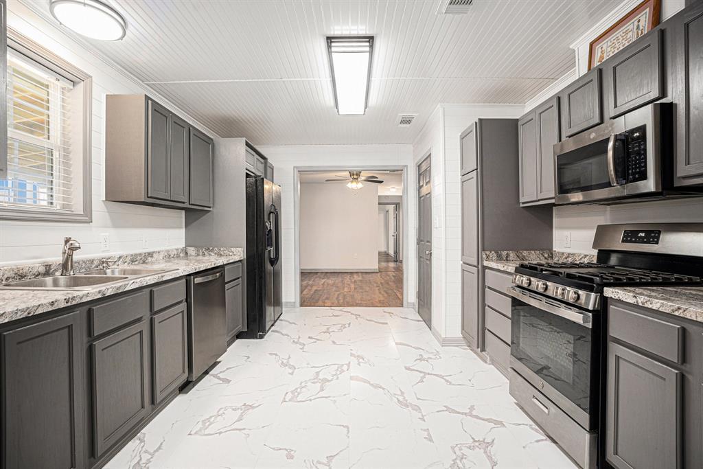 2915 Weir Street, Santa Fe, Texas image 13