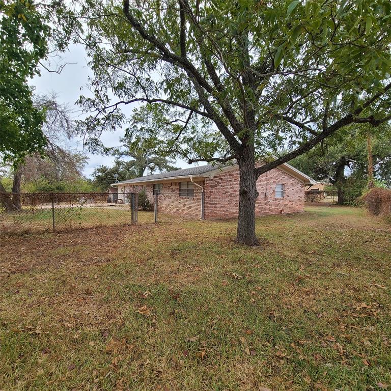 100 Shady Oaks Lane, Somerville, Texas image 10