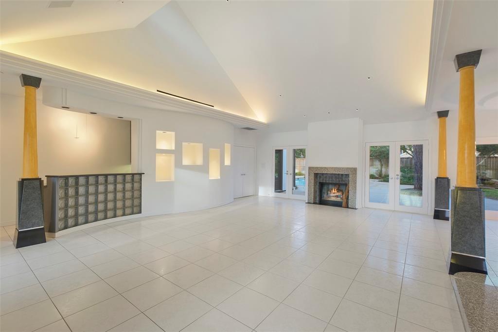 638 Voss Road