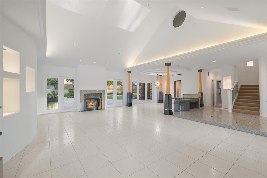 638 Voss Road