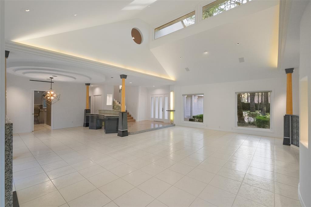 638 Voss Road