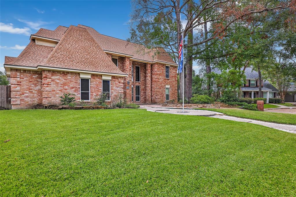 5319 Blue Creek Drive, Kingwood, Texas image 3