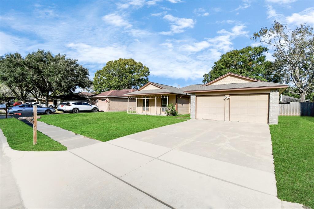 14006 Kathi Lynn Lane, Sugar Land, Texas image 3