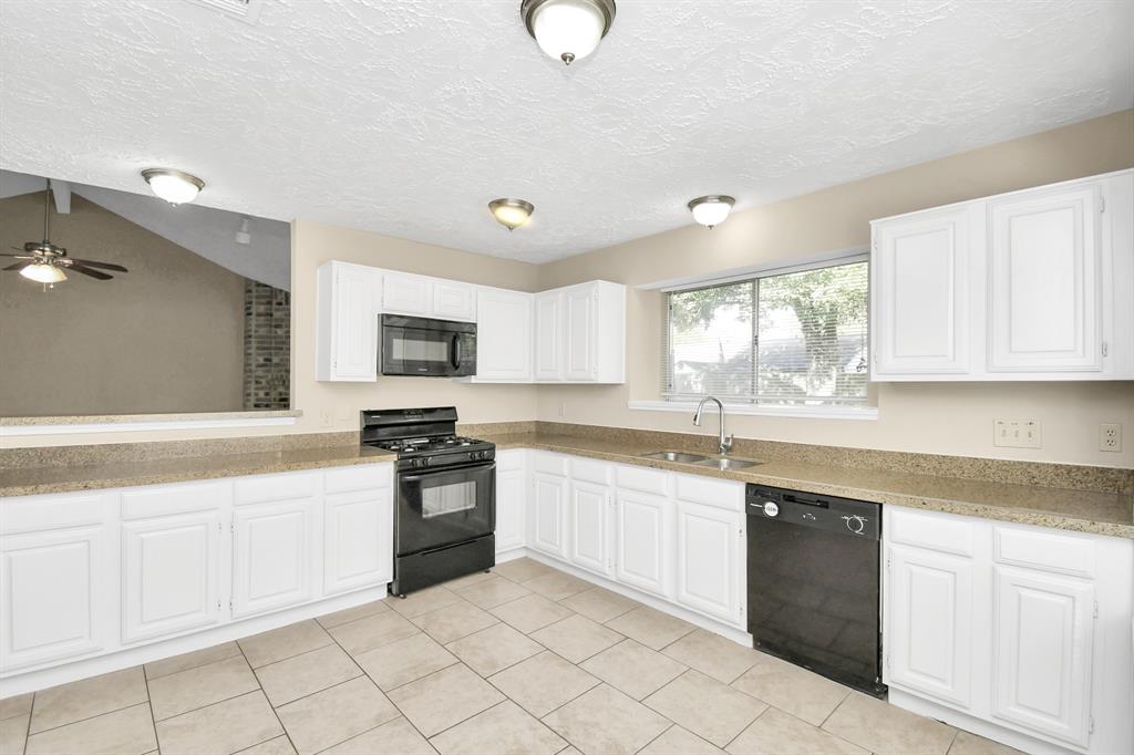 14006 Kathi Lynn Lane, Sugar Land, Texas image 31