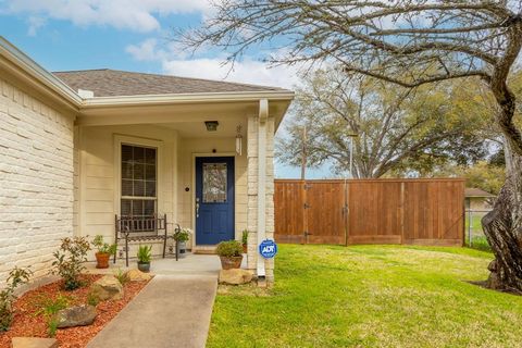 A home in Schulenburg