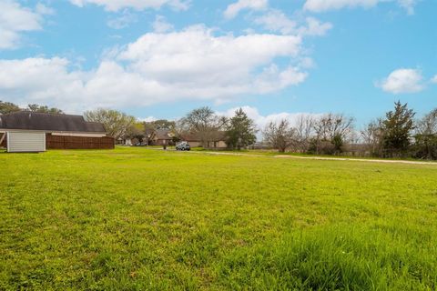 A home in Schulenburg