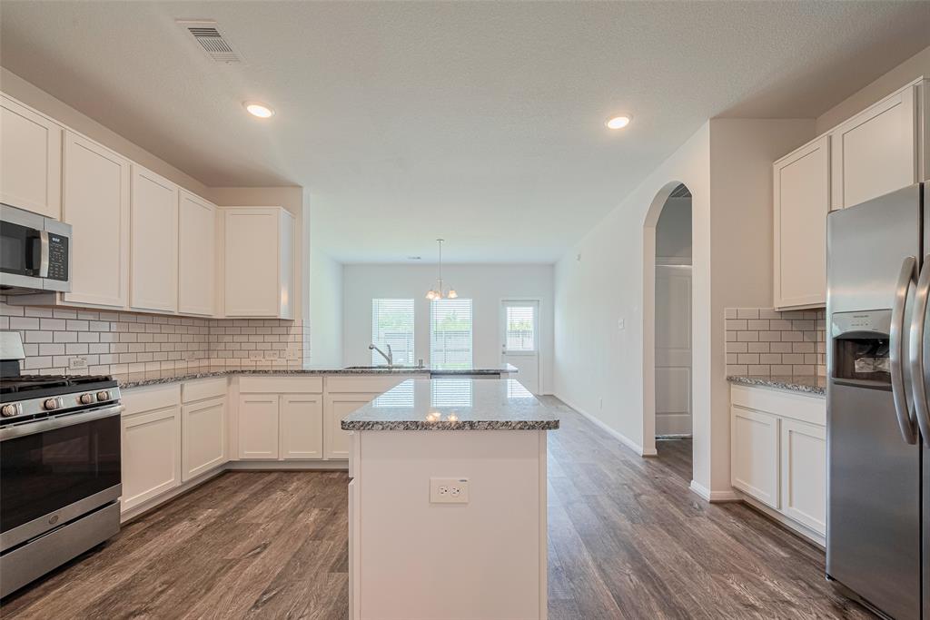 17947 Costrell Drive, Hockley, Texas image 10