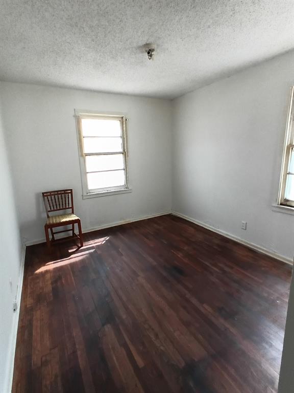 204 Rock Avenue, Sonora, Texas image 4