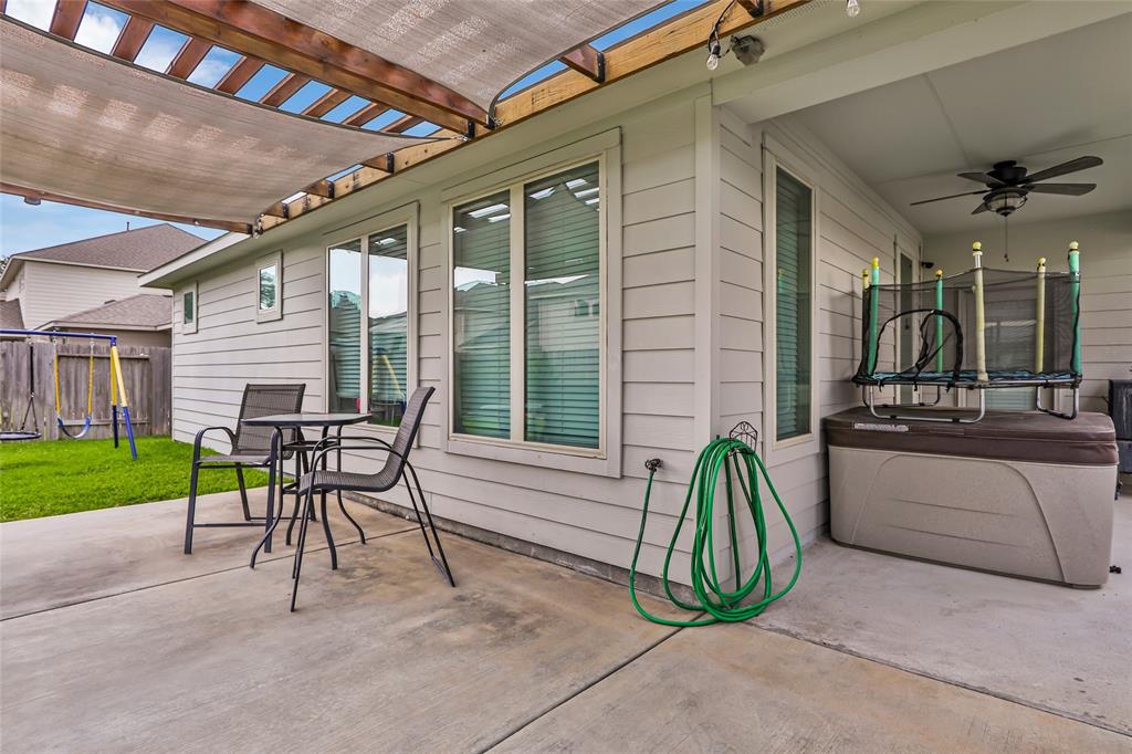 21013 Crinet Square Street, Kingwood, Texas image 7