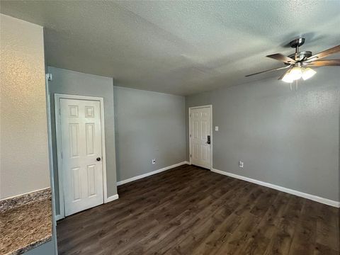 Photo of 2705 Lorraine Street #21, Houston, TX 77026 (MLS # 81458202) Photo of 2705 Lorraine Street #21, Houston, TX 77026 (MLS # 81458202)