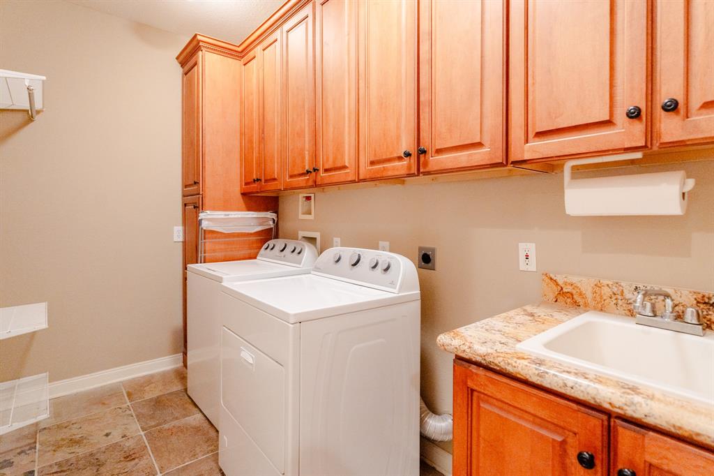 14 Cotillion Court, The Woodlands, Texas image 24
