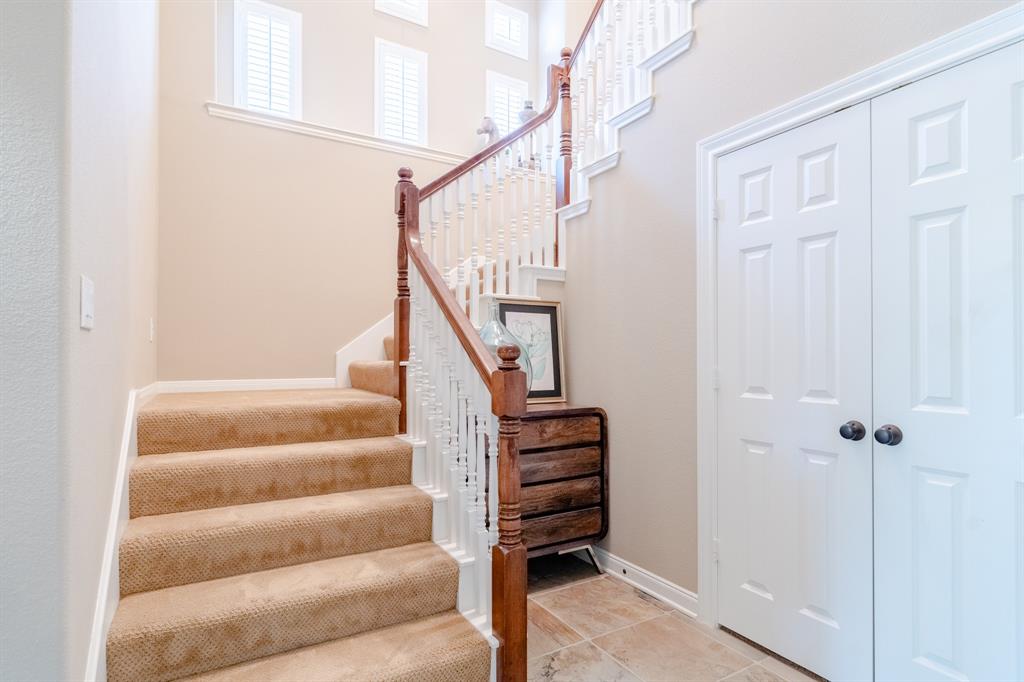 14 Cotillion Court, The Woodlands, Texas image 10