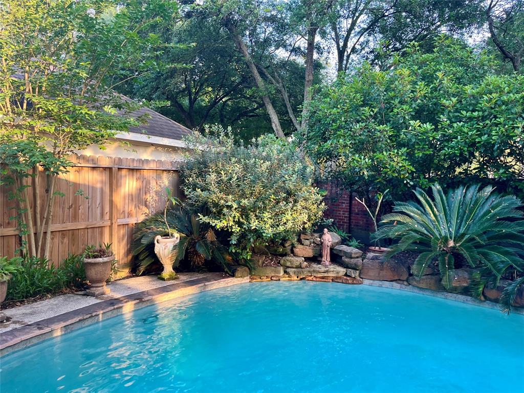 2103 Crescent Coral Drive, League City, Texas image 17