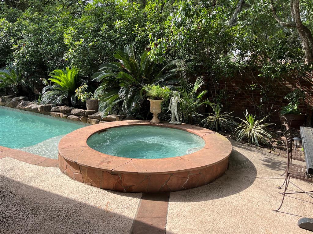 2103 Crescent Coral Drive, League City, Texas image 18