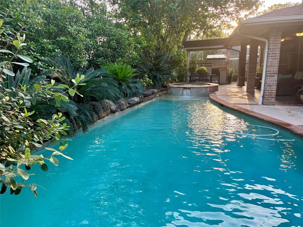 2103 Crescent Coral Drive, League City, Texas image 16