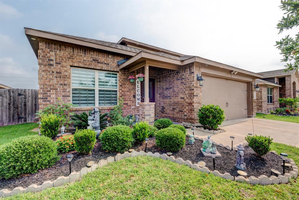 18214 Grayson Bluff Way, Richmond, Texas image 2