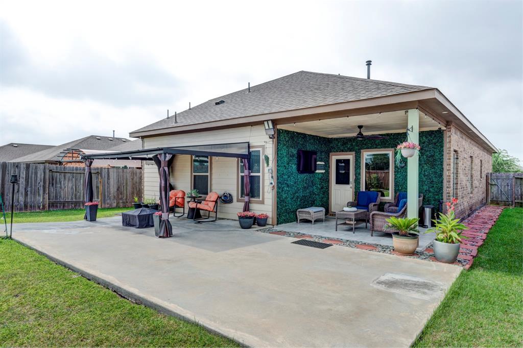 18214 Grayson Bluff Way, Richmond, Texas image 28