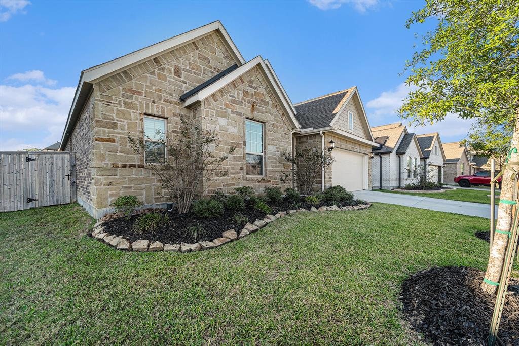 9431 Vista Falls Trace, Porter, Texas image 2