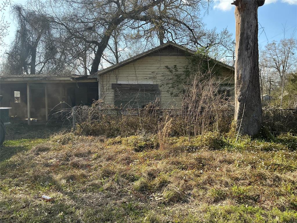 301 Smith Street, Cleveland, Texas image 1