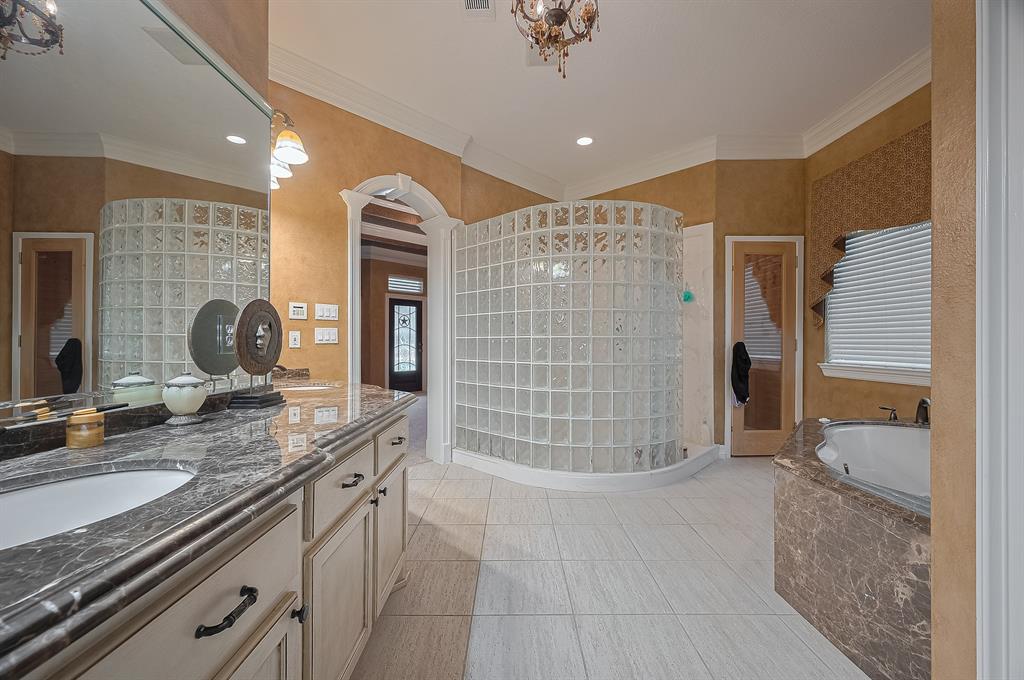 18518 W Paloma Lago Circle, Cypress, Texas image 28