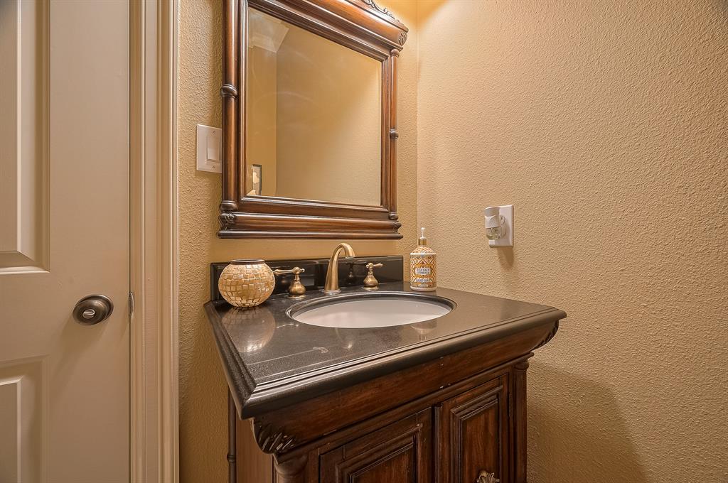 18518 W Paloma Lago Circle, Cypress, Texas image 17