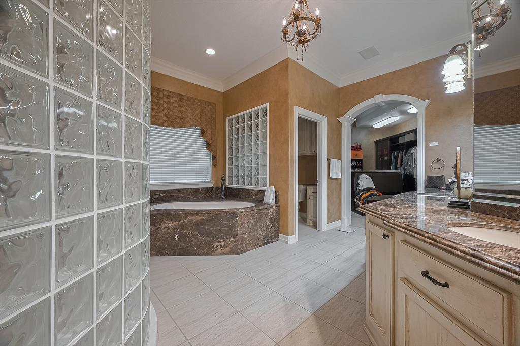 18518 W Paloma Lago Circle, Cypress, Texas image 26
