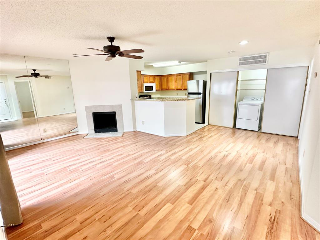 2300 Old Spanish Trail 1074
