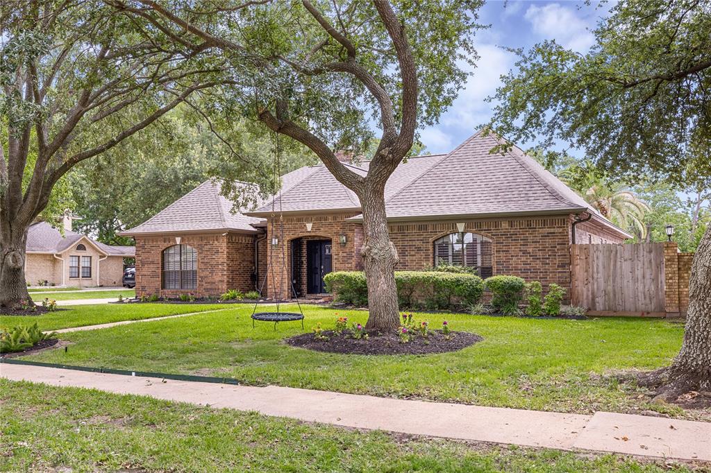 2205 Erin Glen Court