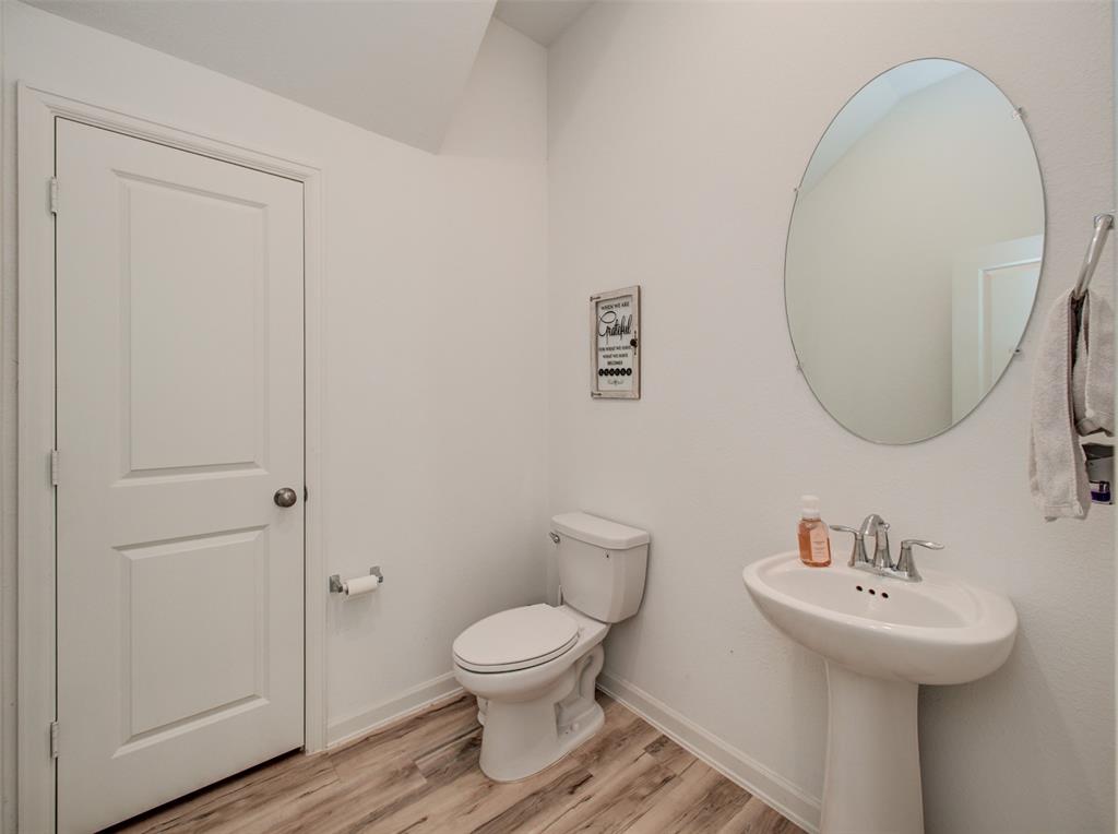 Photo 7 of 31 of 22707 Sutherland Bend Lane multi-family property