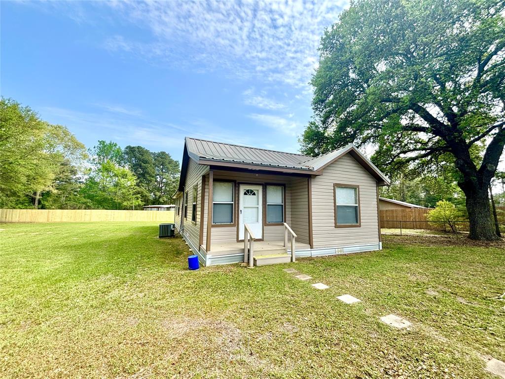 909 W Elder St, Colmesneil, Texas image 3