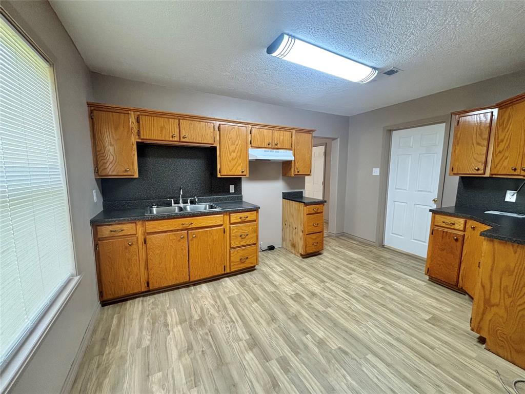 909 W Elder St, Colmesneil, Texas image 15