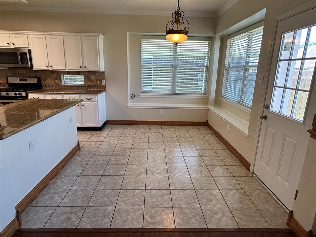 3906 Camelia Glen Lane, Fresno, Texas image 21