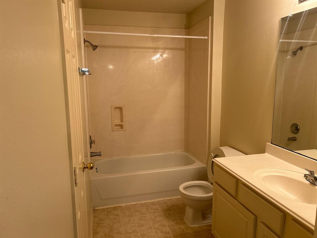 3906 Camelia Glen Lane, Fresno, Texas image 30